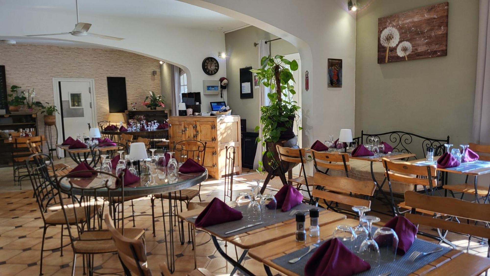 Auberge De La Table Ronde Vinon-sur-Verdon Exterior photo